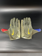 Load image into Gallery viewer, 2022 Army Black Knights Old Ironsides Nike Vapor Jet 7.0 Football Gloves 3XL
